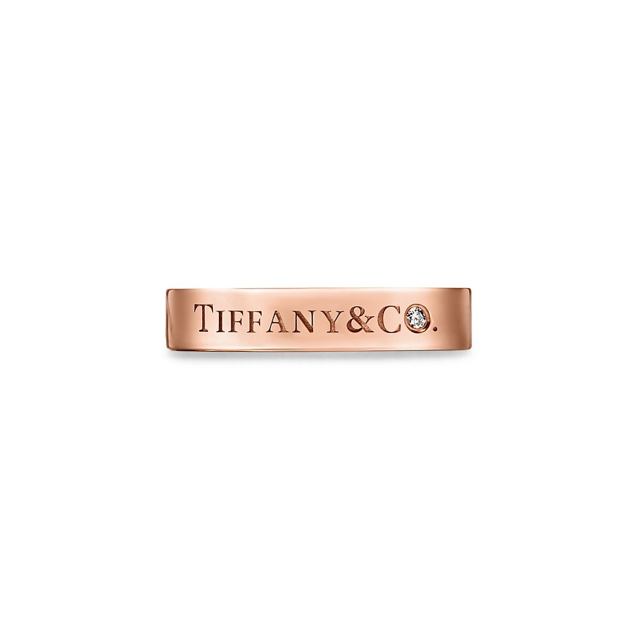 Tiffany & Co.® バンドリング 4mm 18Kローズゴールド、ダイヤモンド(0.01ct) ¥242,000(税込)